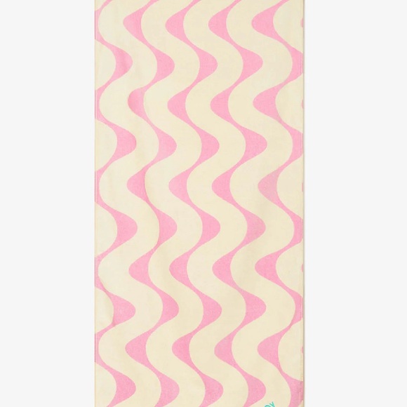 Poolside Leisure Club Beach Towel - Picture 2 of 4